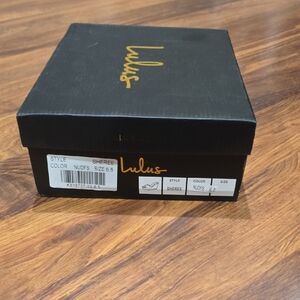 Lulus womens goldiena wine red satin shoes size 6.5